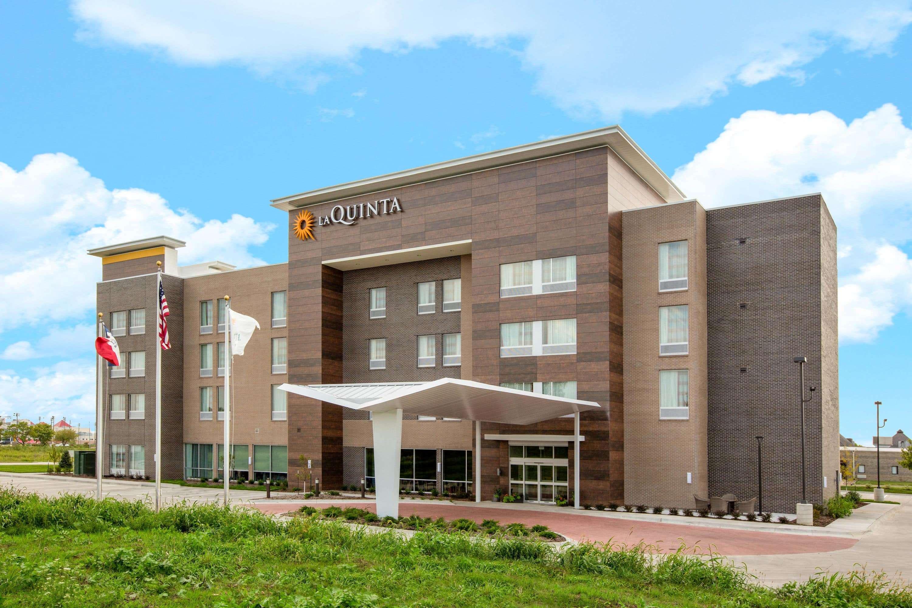 La Quinta By Wyndham Altoona Des Moines Hotel Exterior photo