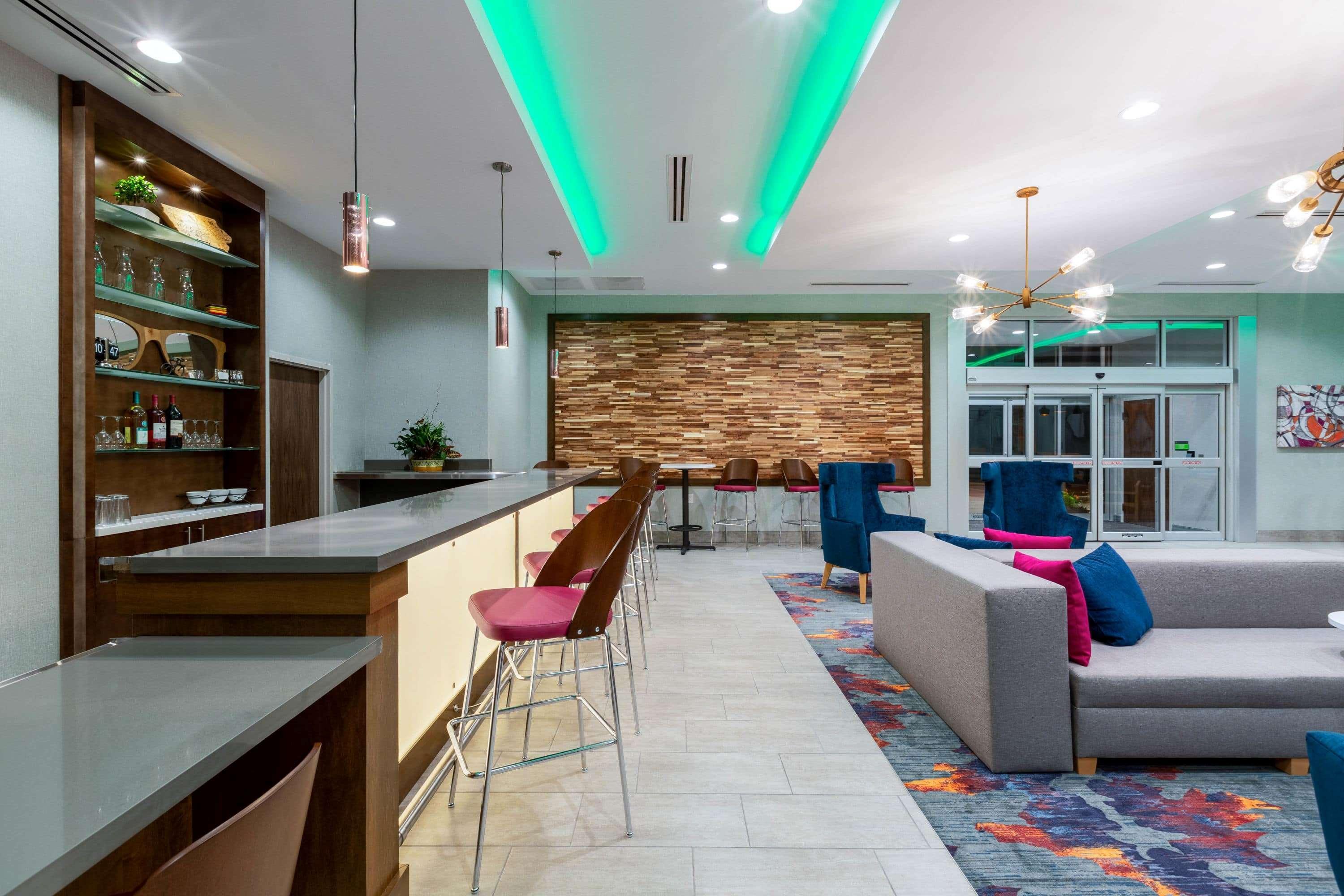 La Quinta By Wyndham Altoona Des Moines Hotel Exterior photo